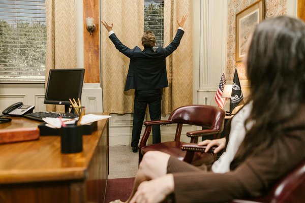 What Are the Surprising Benefits of Networking in the UK Business Scene?